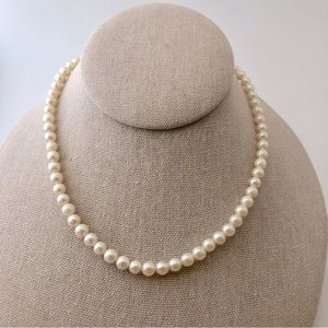 Vintage Faux Pearl Choke Necklace 15”